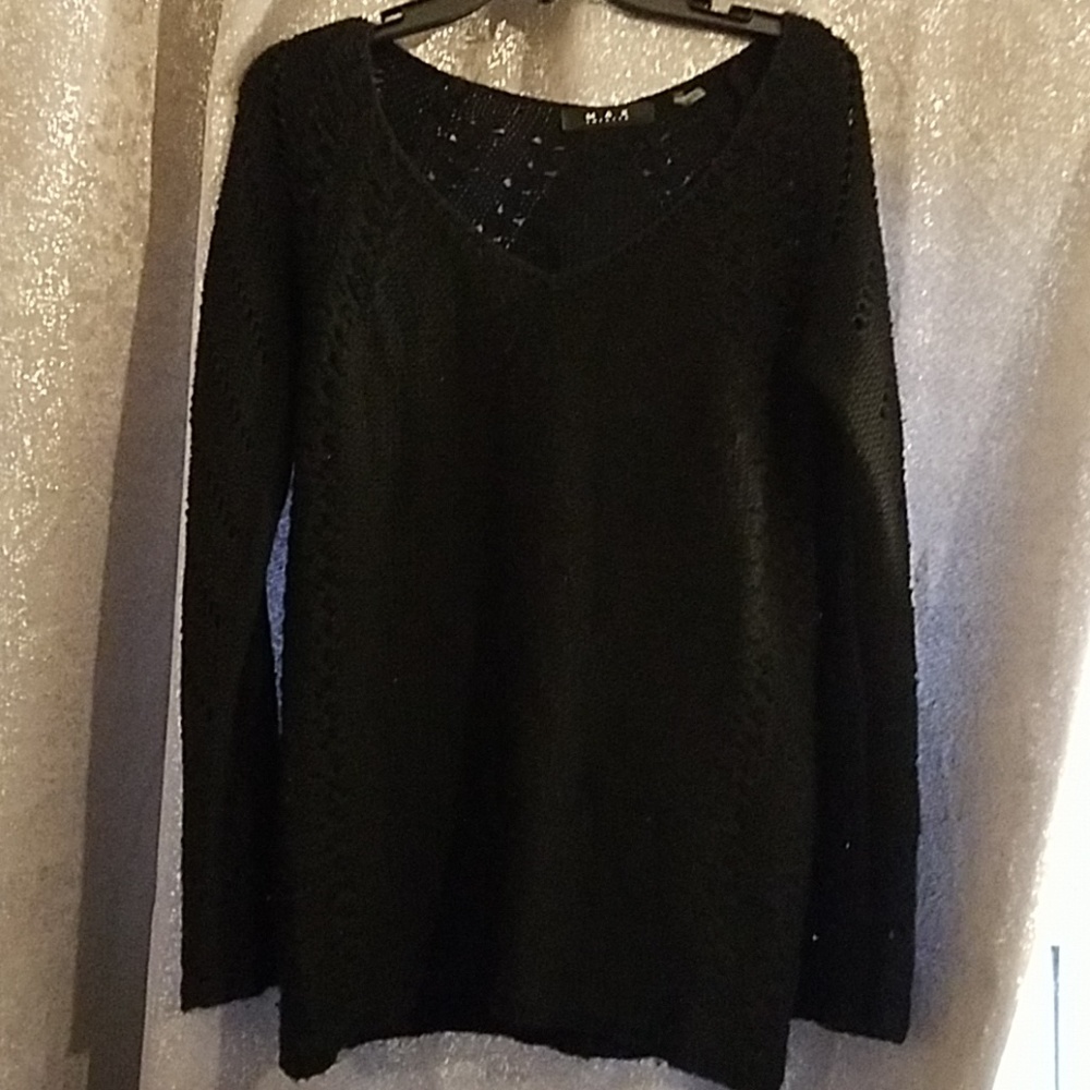 Mak black sweater